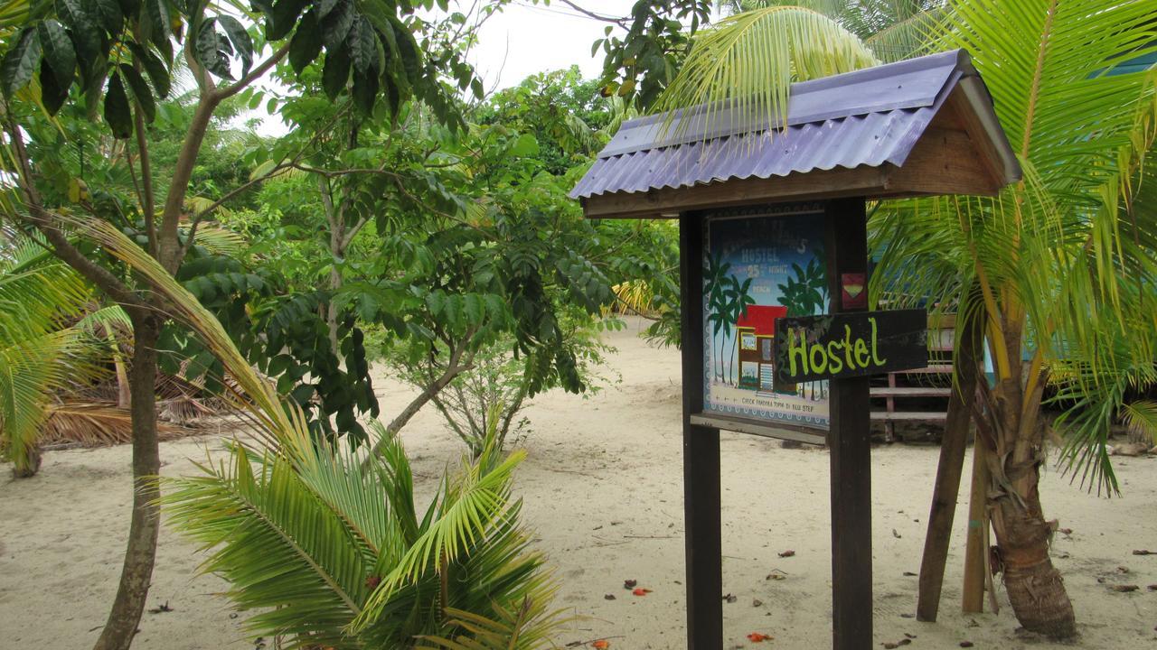 Anda Di Hows Hostel Placencia エクステリア 写真